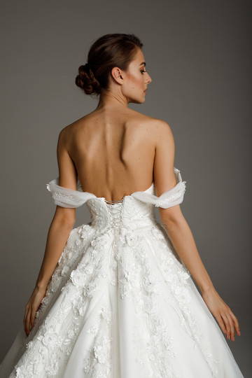 Платье Мелиса, 2020, одежда, платье, свадебное, молочно-белый, кружево, А-силуэт, шнуровка, архив