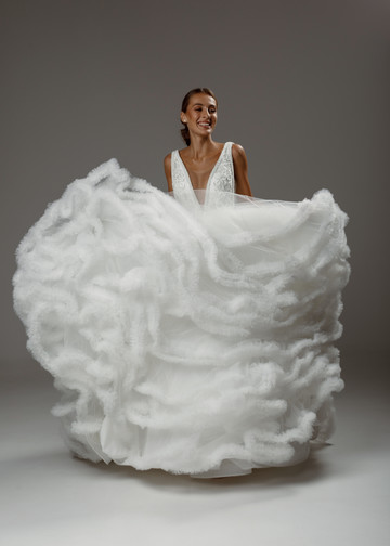 Платье Амели, 2020, одежда, платье, свадебное, молочно-белый, сетка, вышивка, А-силуэт, шлейф, архив