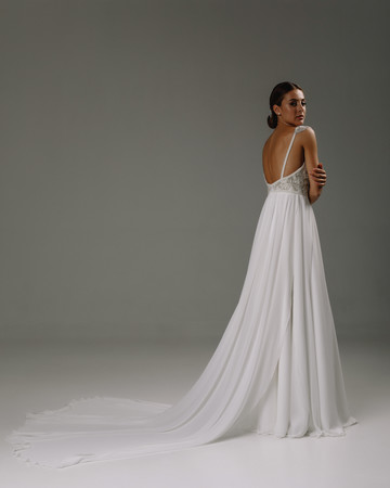 Платье Грета, 2020, одежда, платье, свадебное, молочно-белый, шифон, вышивка, шлейф, А-силуэт, архив