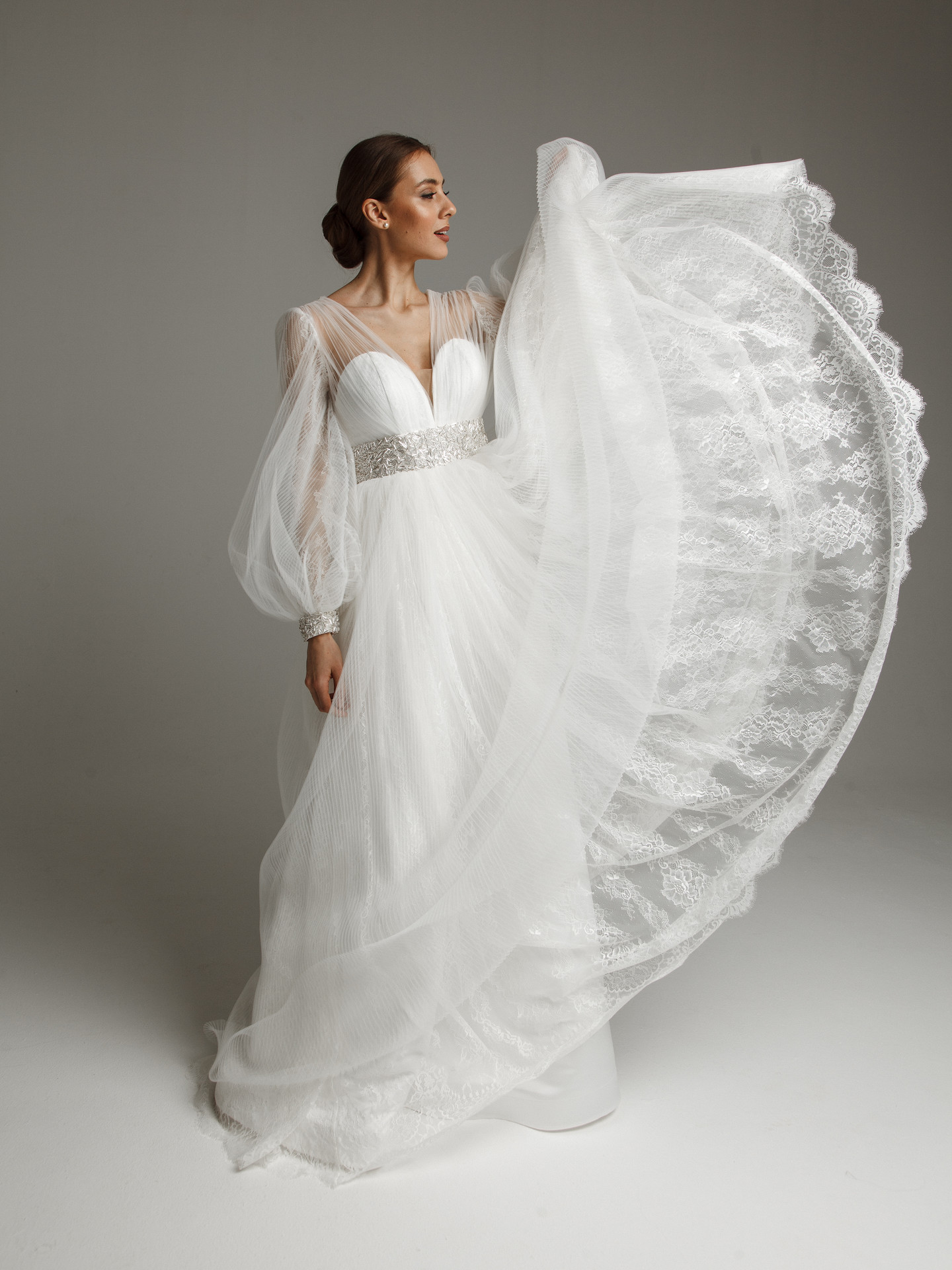Платье Лорет, 2021, одежда, платье, свадебное, молочно-белый, кружево, А-силуэт, вышивка, рукава, архив