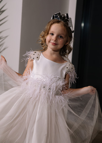 Didi flower girl dress, 2021, couture, child dress, child, off-white, tulle, embroidery, satin, flower girl