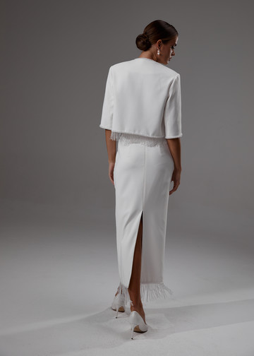 Жакет с бахромой, 2023, одежда, жакет, свадебное, молочно-белый, свадебный костюм с бахромой, вышивка, рукава