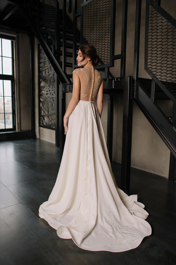 Reni gown, 2019, couture, dress, bridal, off-white, embroidery, train, A-line, archive