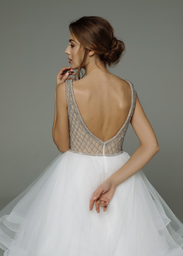 Marian gown, 2019, couture, dress, bridal, off-white, tulle, embroidery, train, A-line, archive
