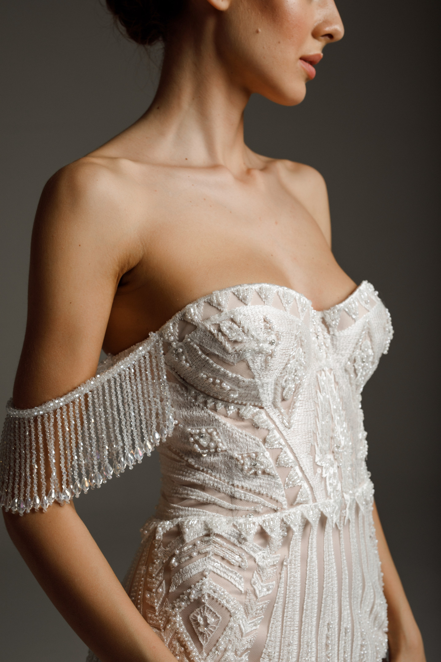 Платье Беатрис, 2020, одежда, платье, свадебное, пудровый, кружево, вышивка, прямой силуэт, популярное