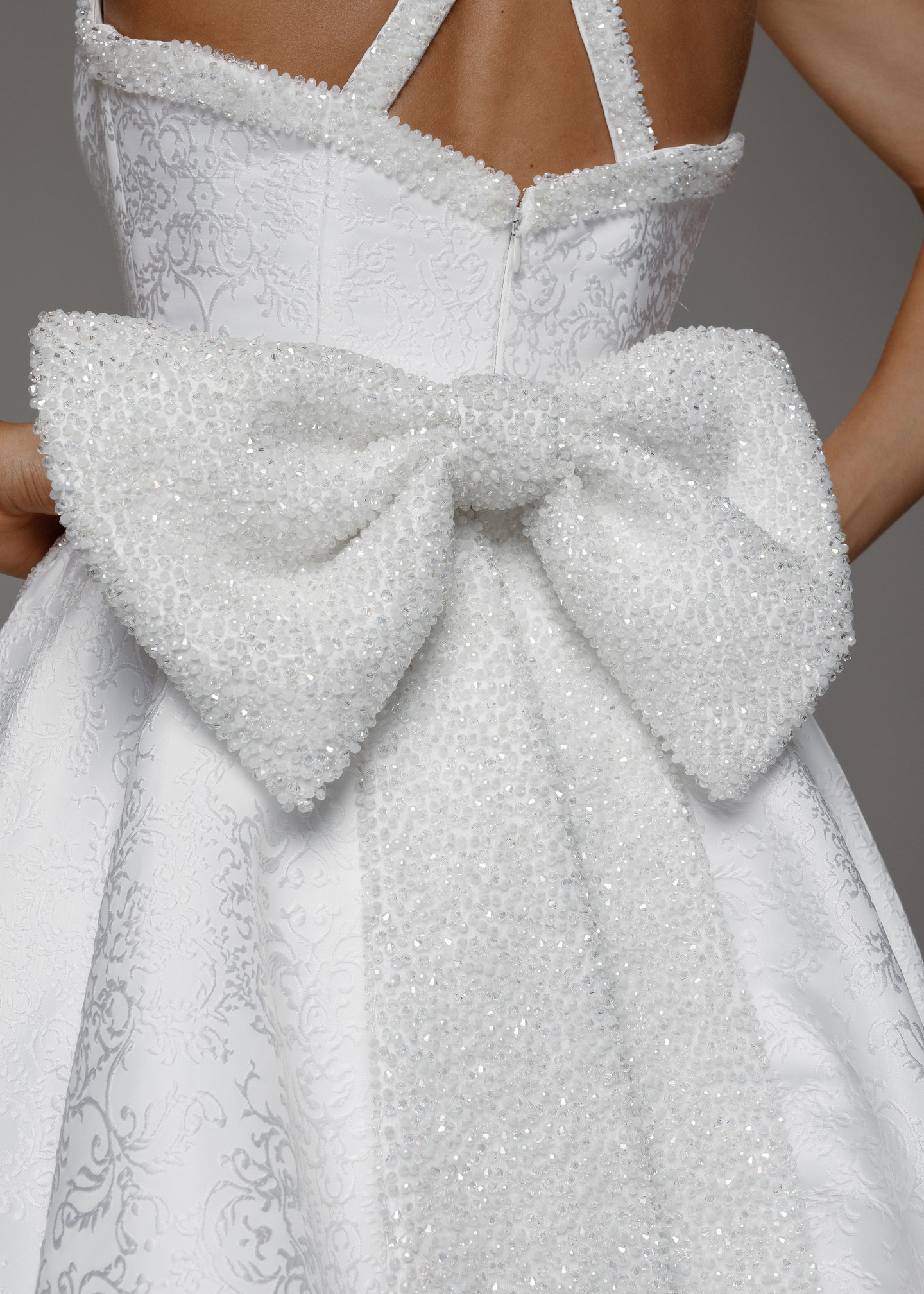 Платье Моника, 2020, одежда, платье, свадебное, молочно-белый, жаккард, вышивка, А-силуэт, шлейф