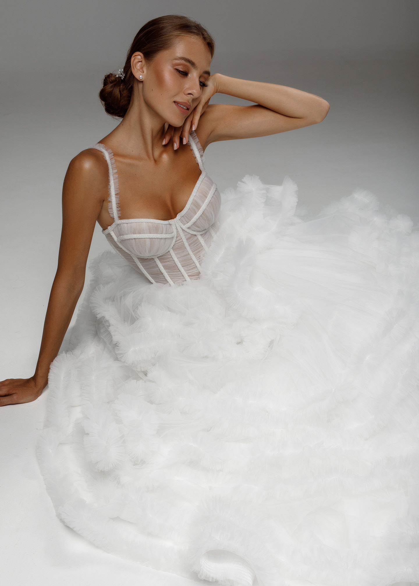 Платье Аврора, 2020, одежда, платье, свадебное, молочно-белый, сетка, вышивка, А-силуэт, шнуровка, архив