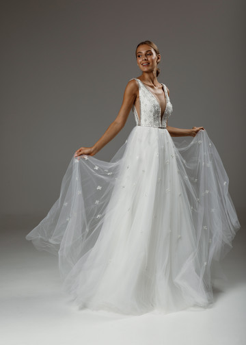 Платье Стефани, 2020, одежда, платье, свадебное, молочно-белый, сетка, вышивка, А-силуэт