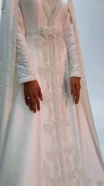 Платье Роксана, 2020, одежда, платье, свадебное, молочно-белый, кружево, Роксана, вышивка, А-силуэт, рукава, шлейф, атлас, архив