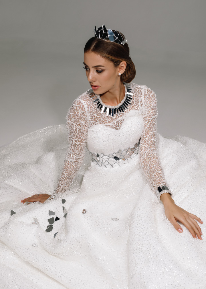 Gerda gown, 2020, couture, dress, bridal, off-white, lace, Gerda, embroidery, A-line, sleeves, train, satin, discount, sale
