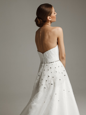 Платье Валери, 2021, одежда, платье, свадебное, молочно-белый, А-силуэт, вышивка, шлейф, шнуровка