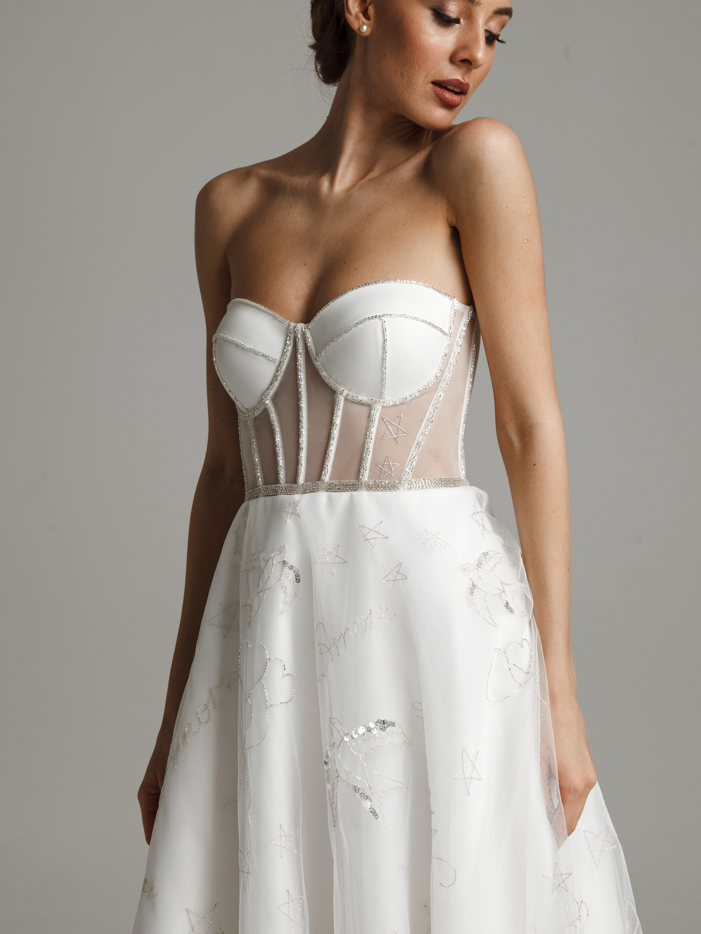 Платье Аморет, 2021, одежда, платье, свадебное, молочно-белый, А-силуэт, вышивка, шнуровка