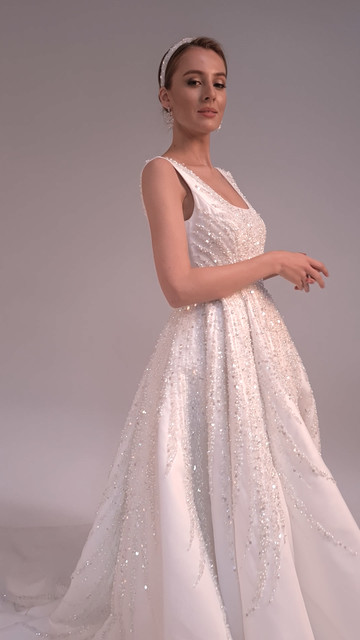 Платье Астрид, 2021, одежда, платье, свадебное, молочно-белый, атлас, Астрид, вышивка, А-силуэт, шлейф, шнуровка