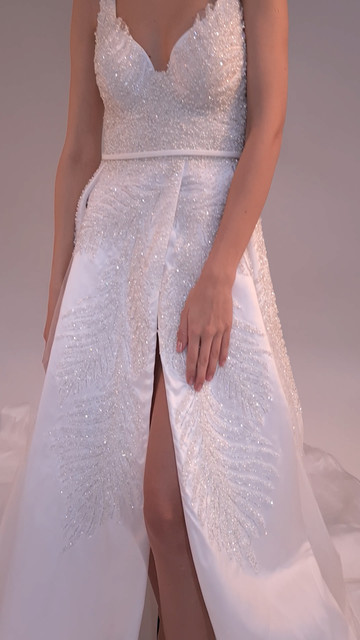 Платье Ингрид, 2021, одежда, платье, свадебное, молочно-белый, атлас, вышивка, А-силуэт, шлейф, архив