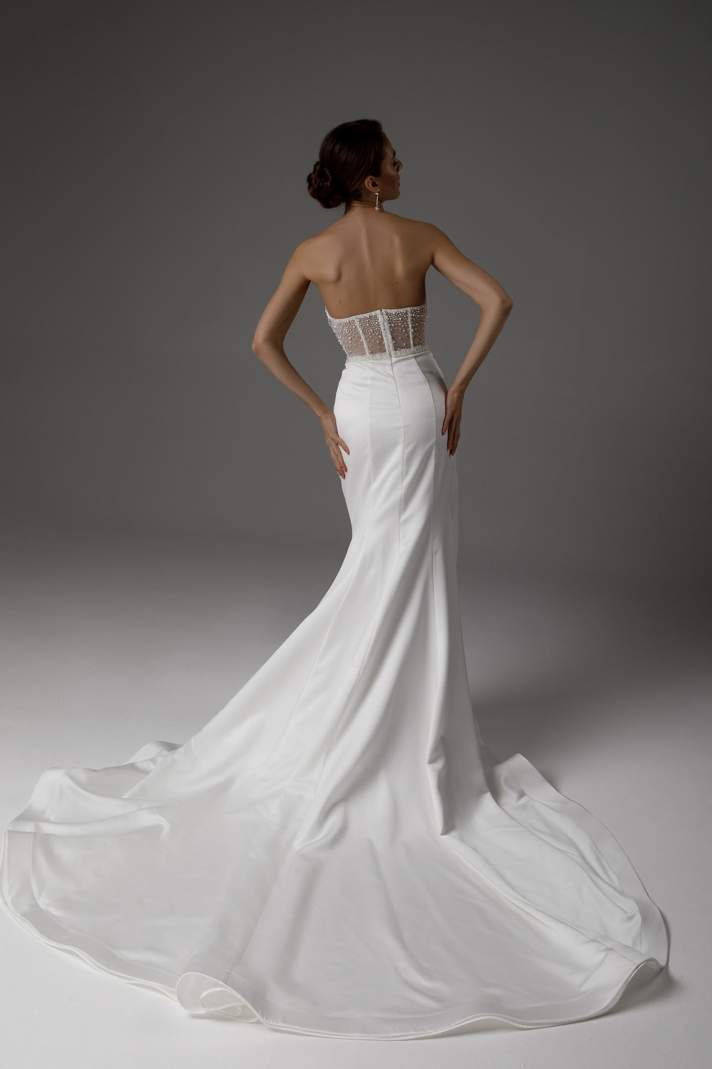Vilma gown, 2021, couture, dress, bridal, off-white, satin, embroidery, sheath silhouette, train