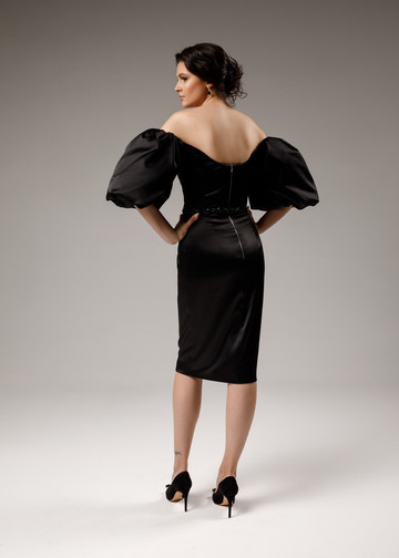 Платье с объемными рукавами, 2021, одежда, платье, вечернее, черный, вышивка, прямой силуэт, рукава