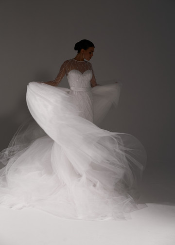 Detachable tulle skirt, 2021, couture, skirt, bridal, off-white, tulle, Ursula, train, Adriana, Alba